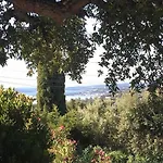 Climatisee, Vue Et Colline Avec Piscine *
