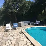 Climatisee, Vue Et Colline Avec Piscine *