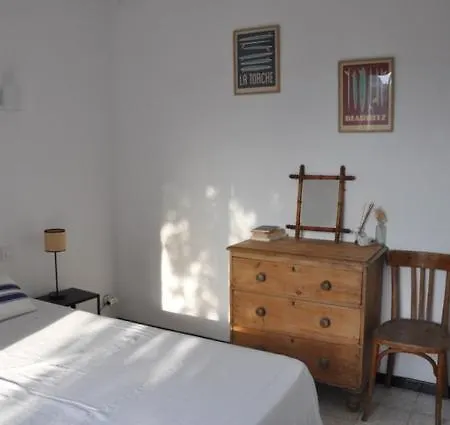 Climatisee, Vue Et Colline Avec Piscine Les Issambres